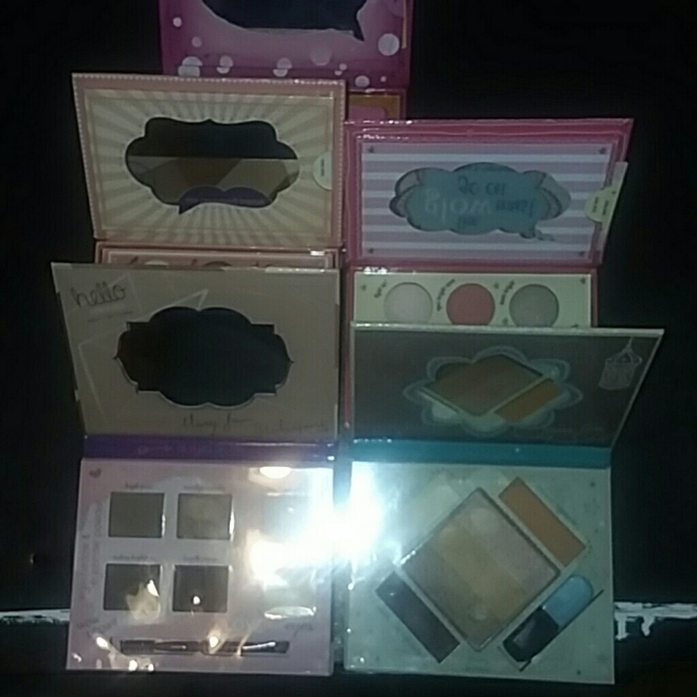 5 ESSENCE PALETTES (SOLD) - Picture 3 of 9